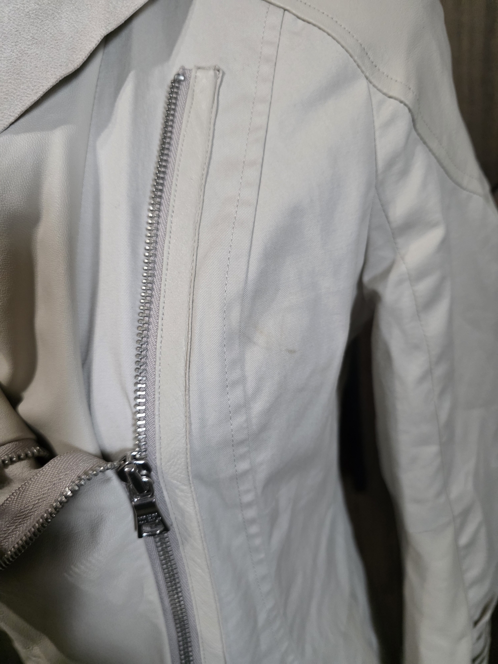Alice + Olivia Cream Asymmetrical Leather Zip Jacket - Picture 4 of 6